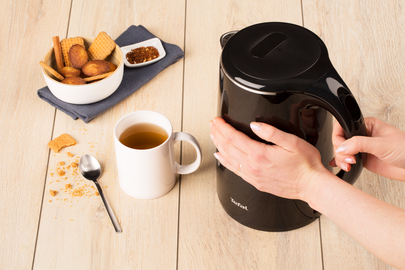 غلاية مياة تيفال 1.7 لتر 1800 واط