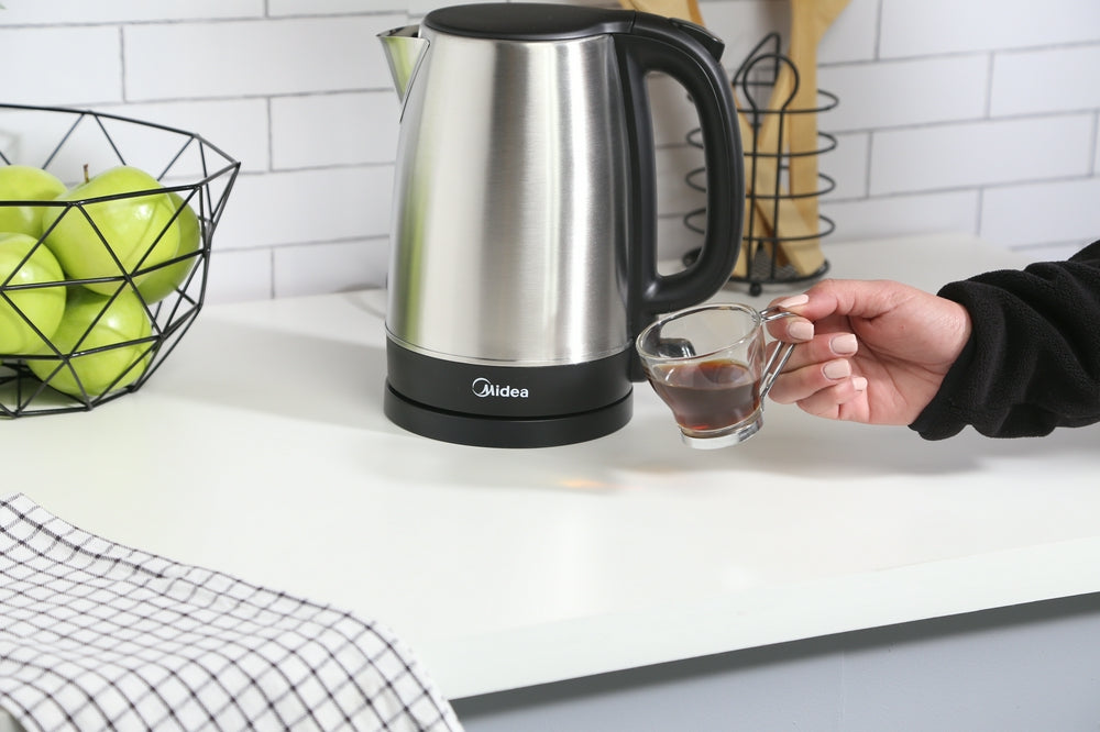 غلاية مياة مايديا 1.7 لتر 2200 واط استيل