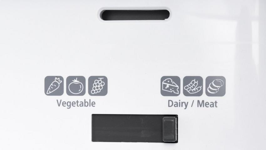 ثلاجة دولابي هيتاشي سعة الثلاجة 14 قدم المجمد 5.1 قدم زجاجي ابيض