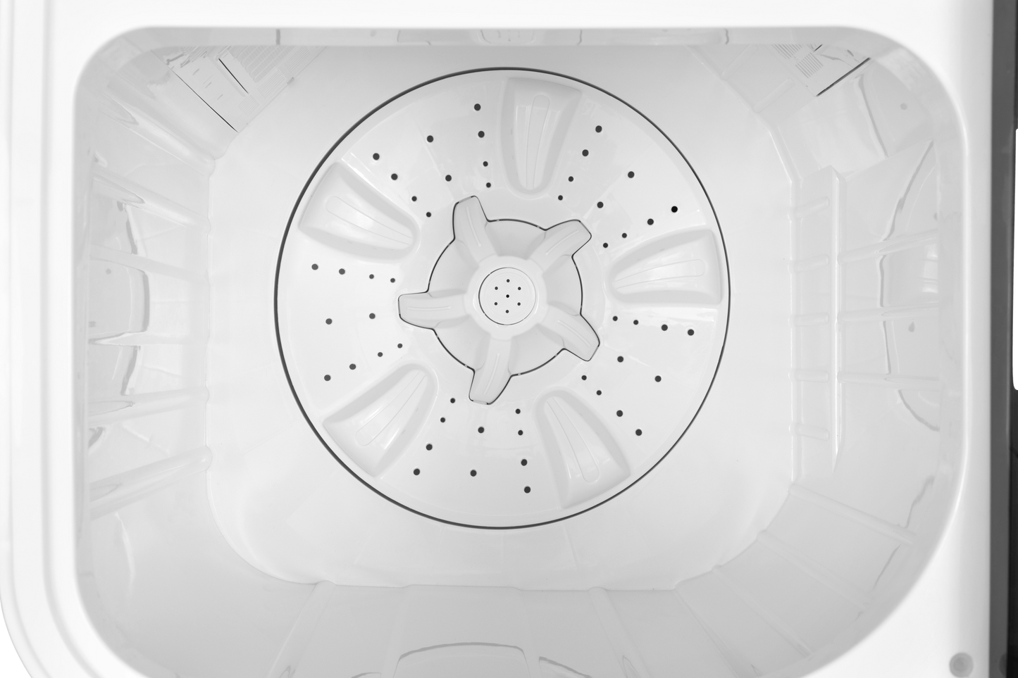 غسالة حوضين تي سي ال 8.5 كيلو ابيض