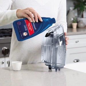 مكنسة بيسيل لإزالة البقع 1.1 لتر 330 واط اسود في ازرق (Spot&Stain)